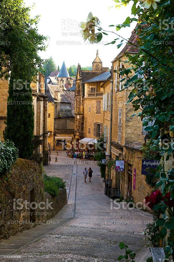 Villa La Fontaine Sarlat La Caneda Exterior photo